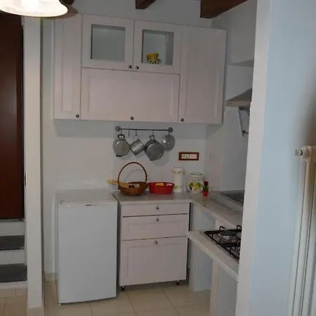 Posizione_strategica_sottosopra_laspezia * La Spezia